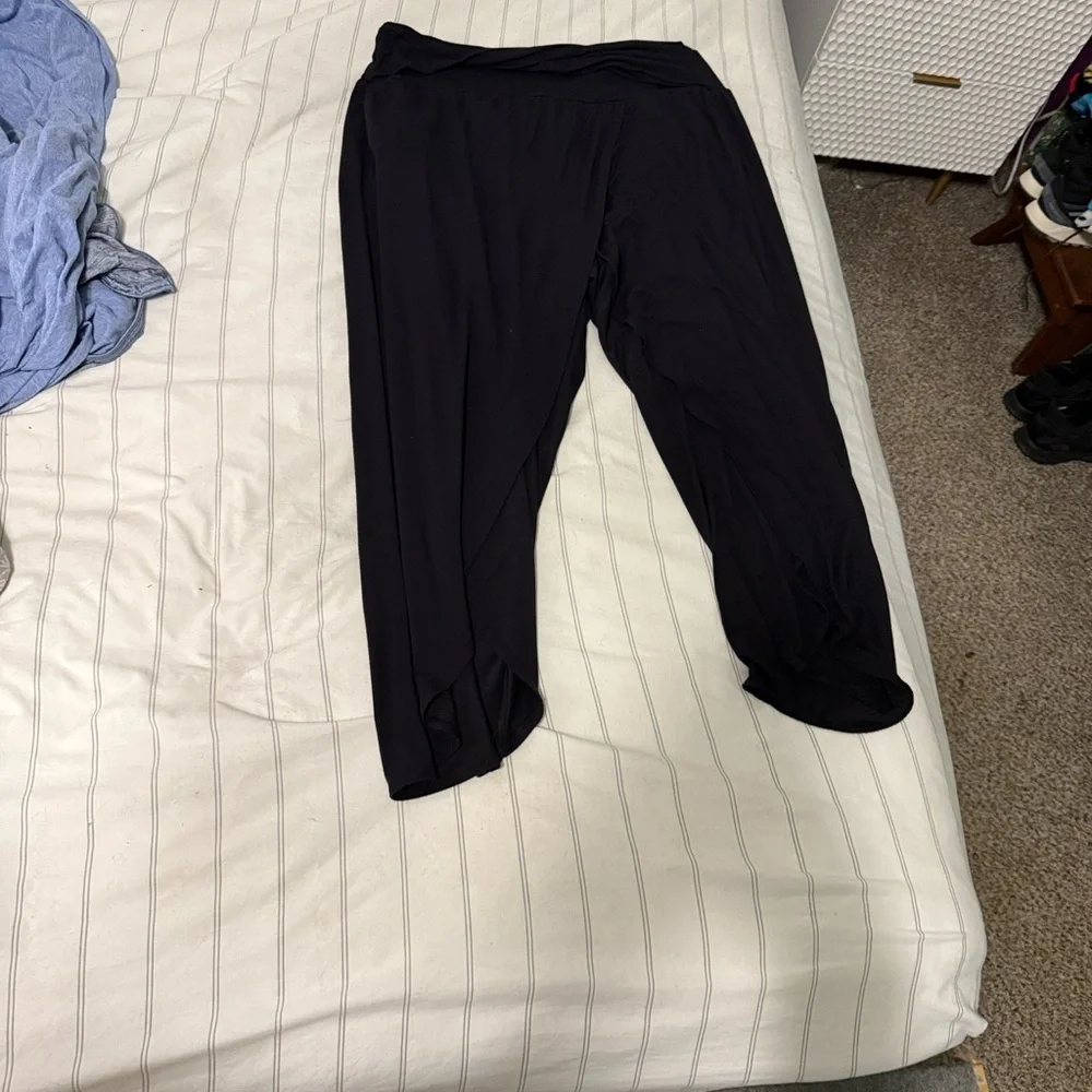 Athleta Women's Black Relaxed Pants - Picture 1 of 2